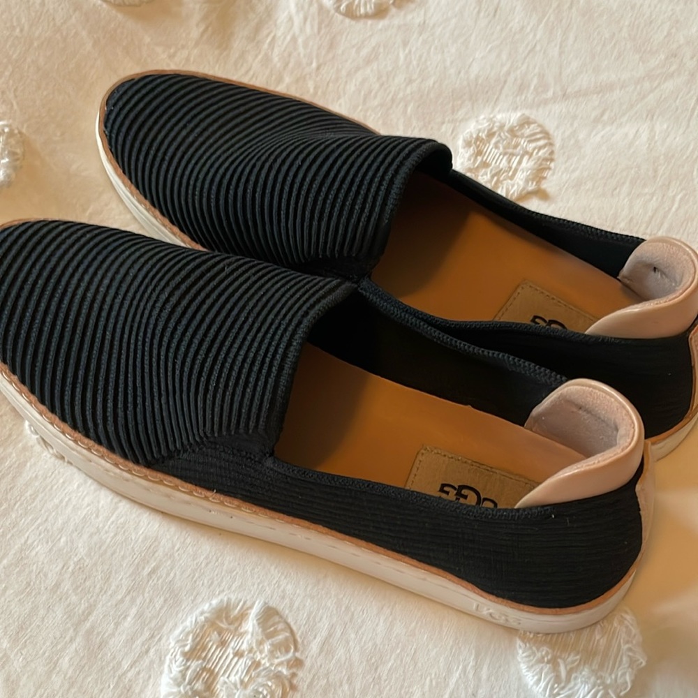 UGG Black Slide Sneaker, Sz 9
